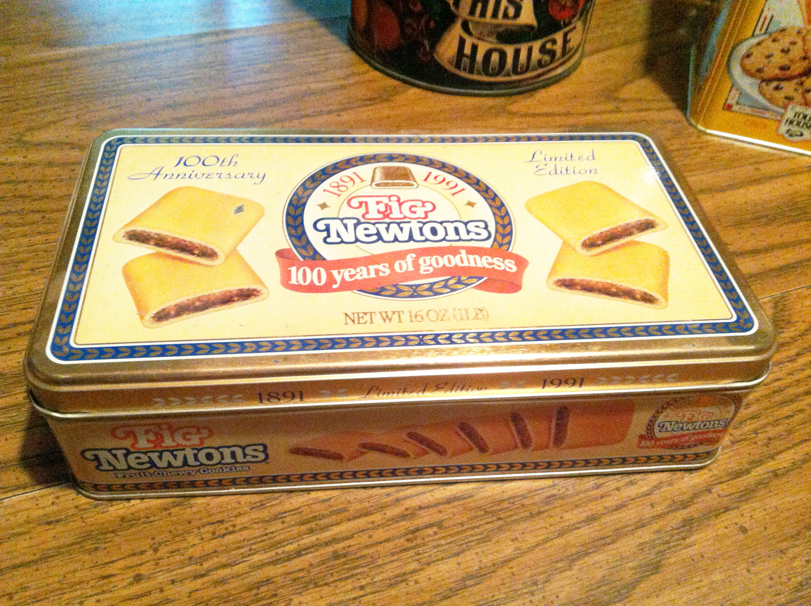 Fig Newton tin