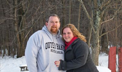 Brandi and Ken Highman posed together in the winter.