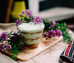 Rose-Matcha Latte